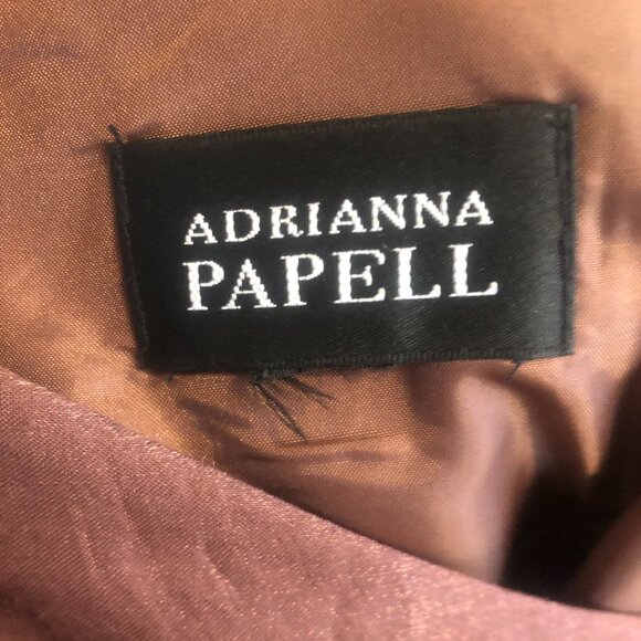 Elegant Adrianna Papell sheath dress. Size 4 - Picture 4 of 7